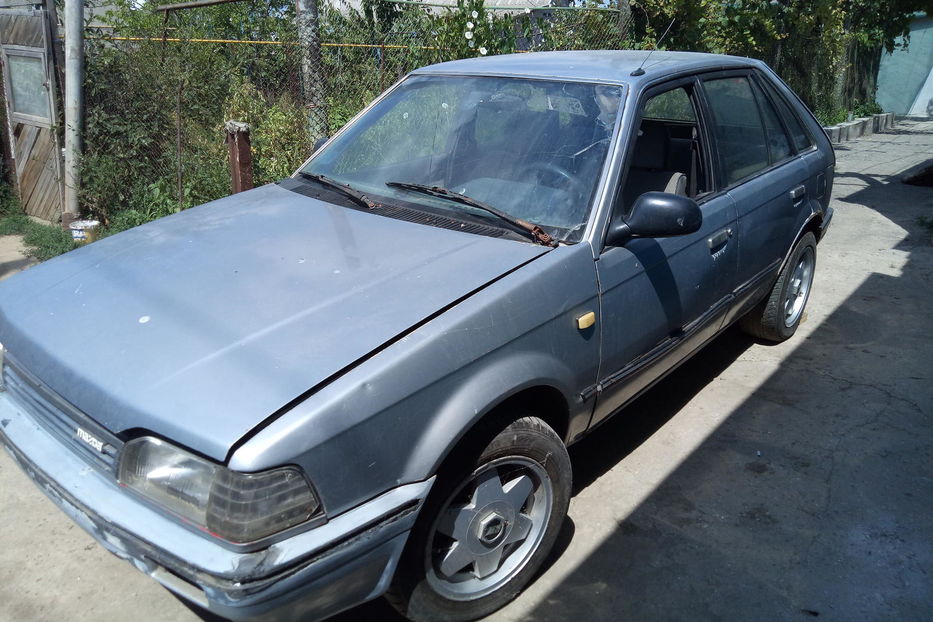 Продам Mazda 323 1987 года в Одессе