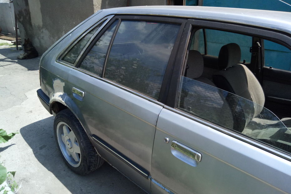 Продам Mazda 323 1987 года в Одессе