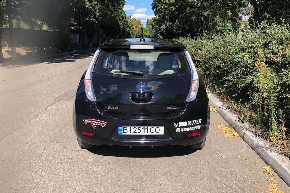 Продам Nissan Leaf 2011 года в г. Кременчуг, Полтавская область