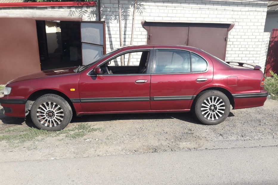 Продам Nissan Maxima 1995 года в Одессе