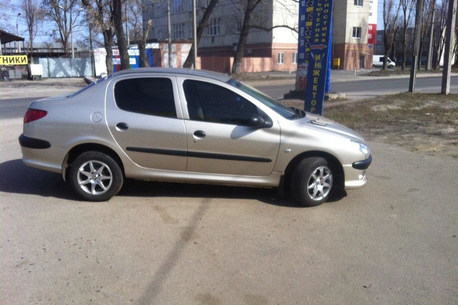 Продам Peugeot 206 2008 года в Харькове