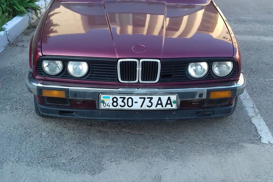 Продам BMW 320 1983 года в Днепре