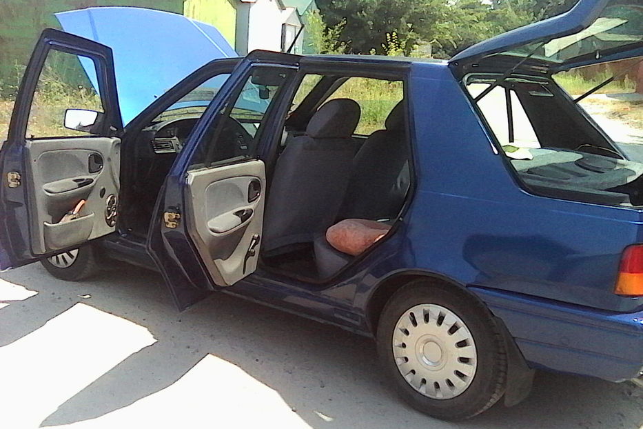 Продам Dacia SuperNova Хетчбек 4\5 2003 года в г. Южный, Одесская область