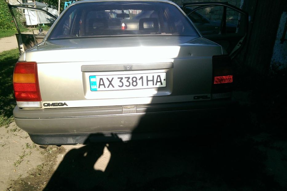 Продам Opel Omega а 1987 года в Харькове