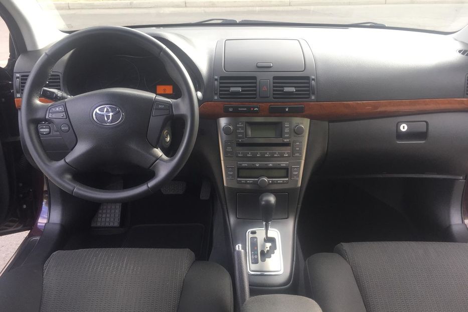 Продам Toyota Avensis 1.8 avtomat/Gas 2007 года в Днепре