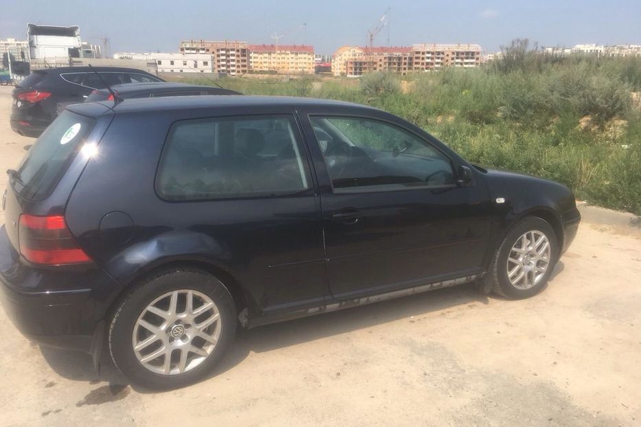 Продам Volkswagen Golf IV Trandline 2002 года в Киеве