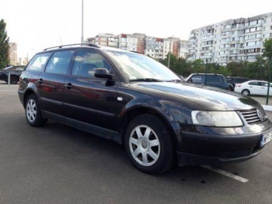 Продам Volkswagen Passat B5 2000 года в Киеве