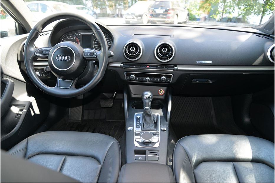 Продам Audi A3 2016 года в Киеве