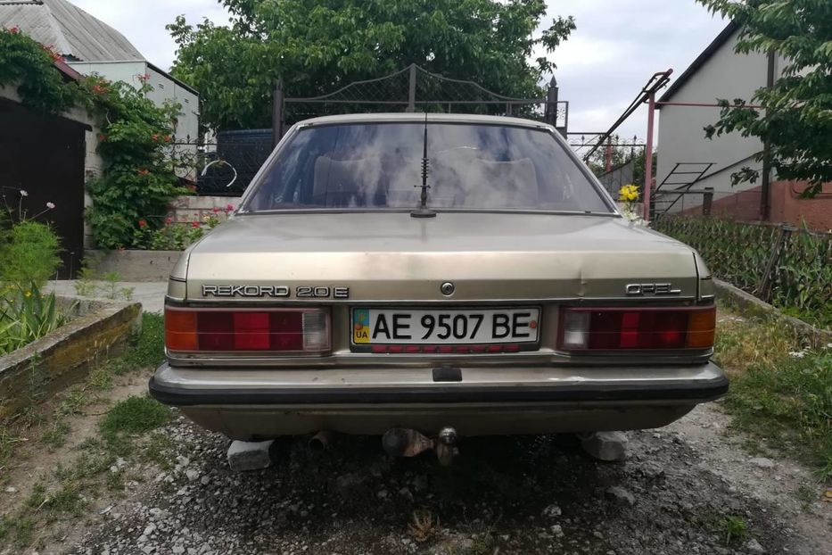 Продам Opel Rekord 1983 года в Днепре