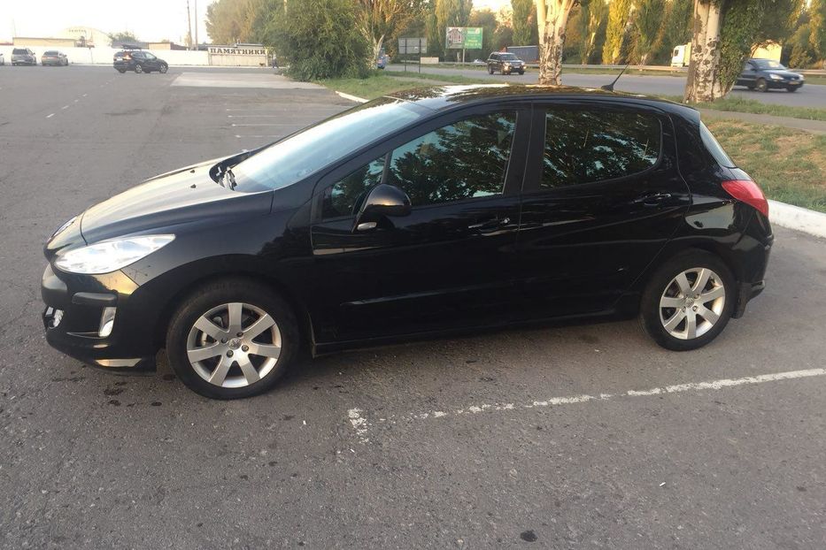 Продам Peugeot 308 2008 года в Днепре