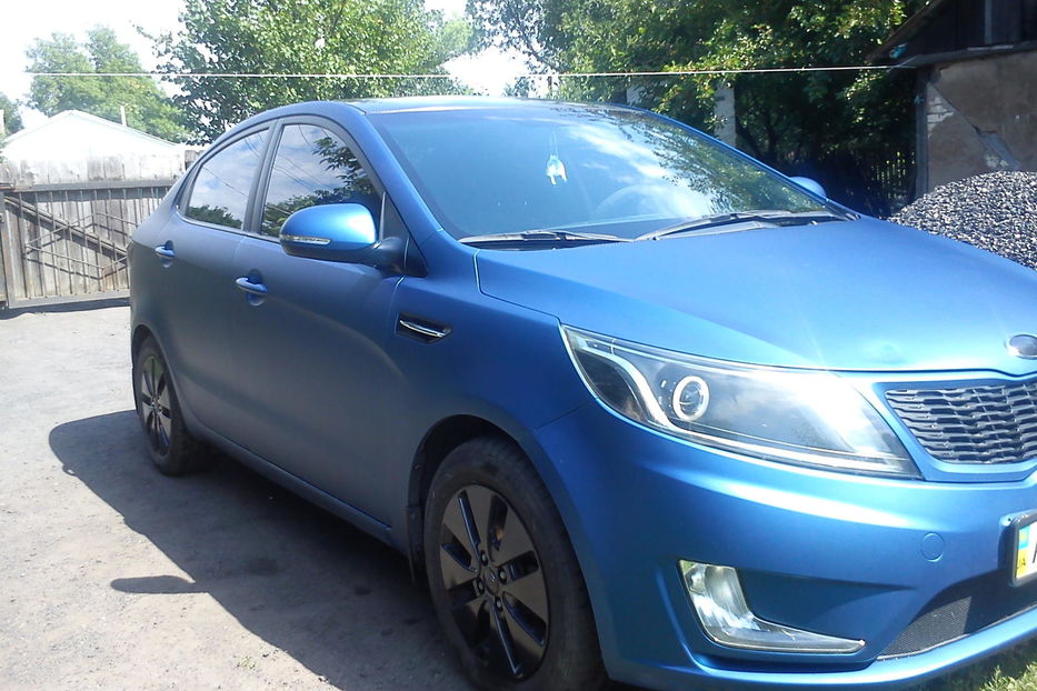 Продам Kia Rio 2013 года в г. Меловое, Луганская область