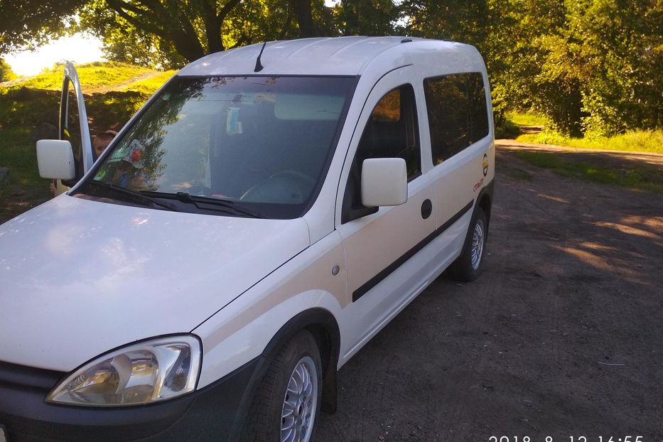 Продам Opel Combo пасс. 2006 года в г. Малин, Житомирская область