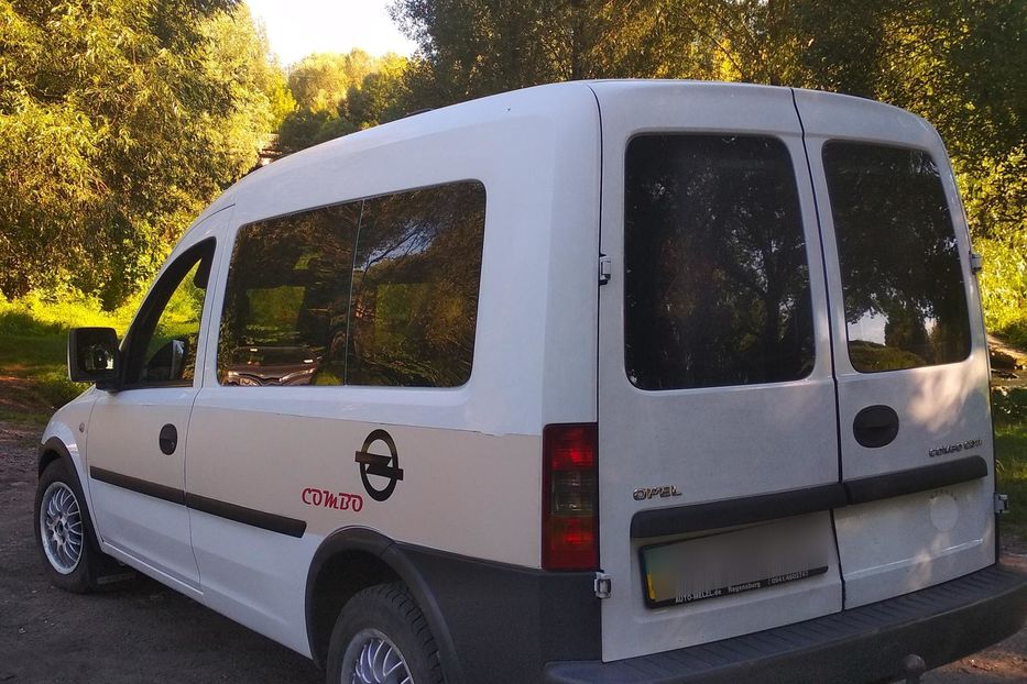 Продам Opel Combo пасс. 2006 года в г. Малин, Житомирская область