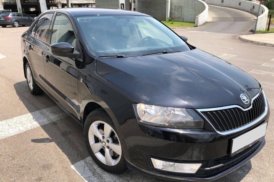 Продам Skoda Rapid 2013 года в Запорожье