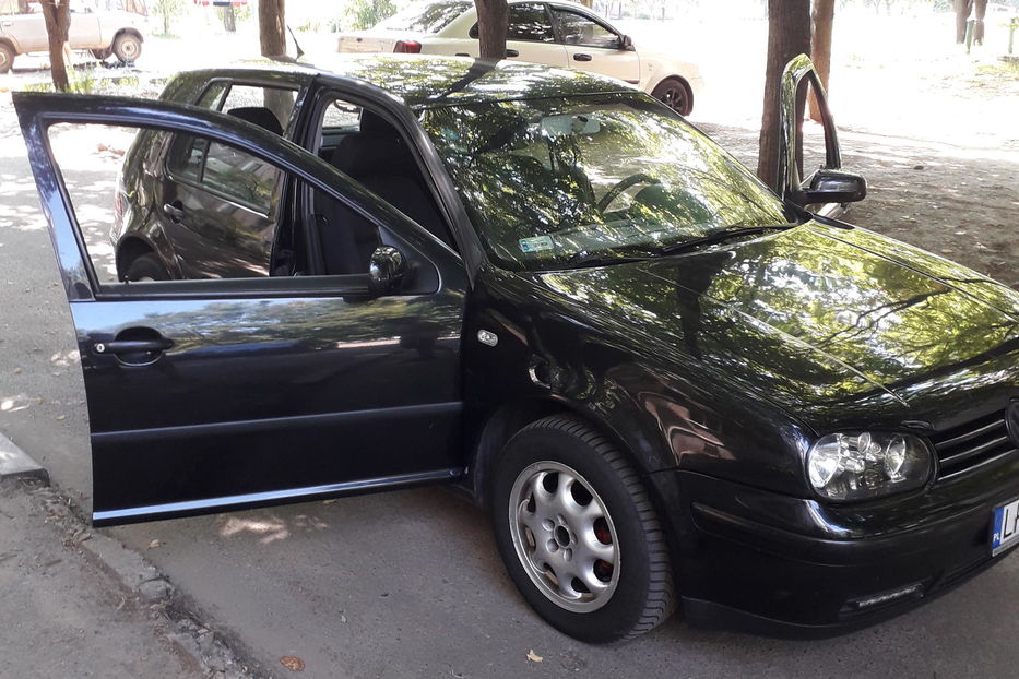 Продам Volkswagen Golf IV 2000 года в Харькове