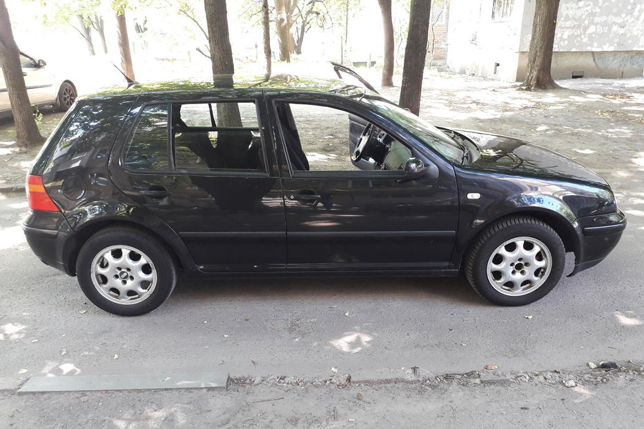 Продам Volkswagen Golf IV 2000 года в Харькове