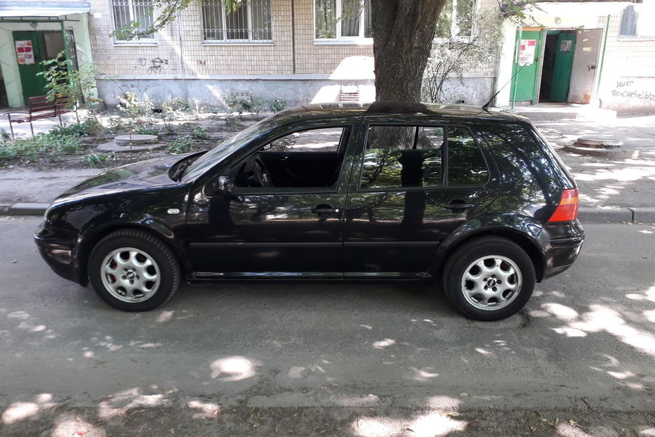 Продам Volkswagen Golf IV 2000 года в Харькове