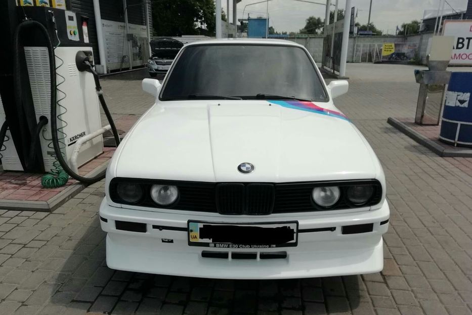 Продам BMW 320 M20b25 1987 года в г. Кременчуг, Полтавская область