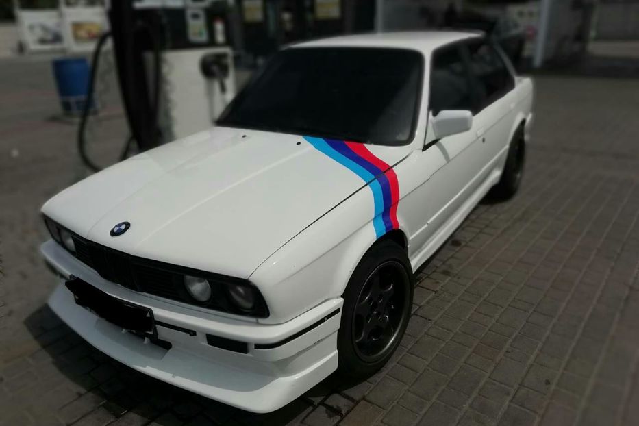 Продам BMW 320 M20b25 1987 года в г. Кременчуг, Полтавская область