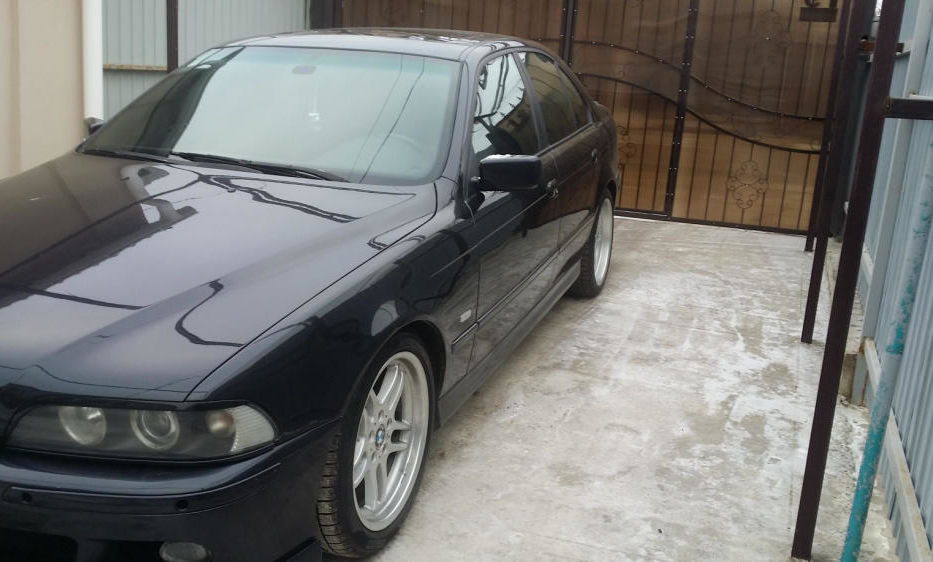 Продам BMW 540 Е 39 1998 года в Одессе