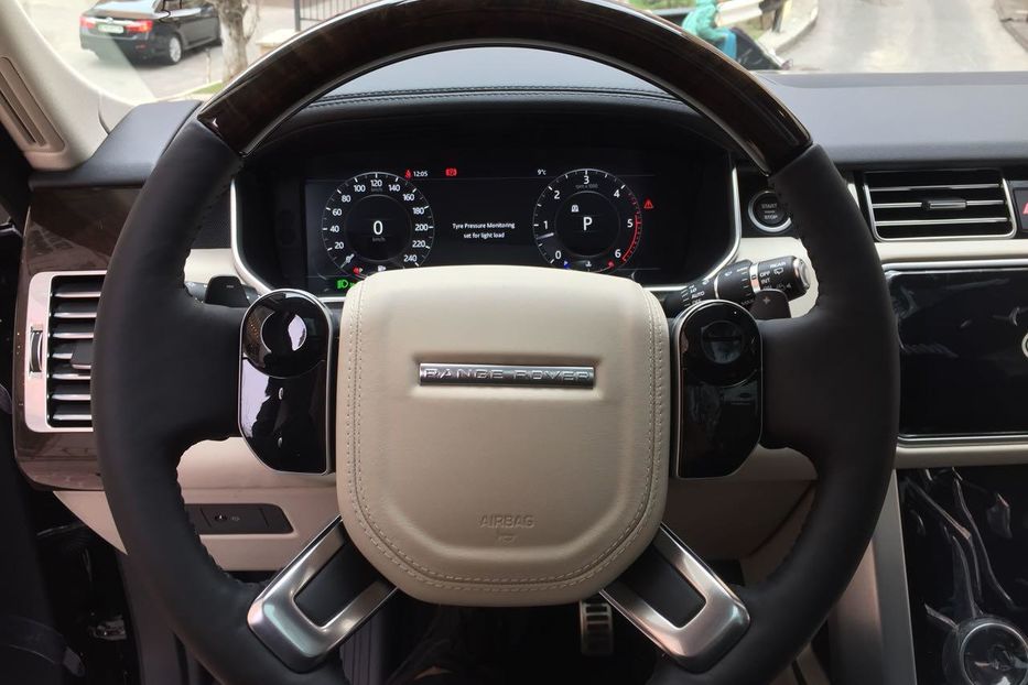 Продам Land Rover Range Rover Vogue 2018 года в Киеве