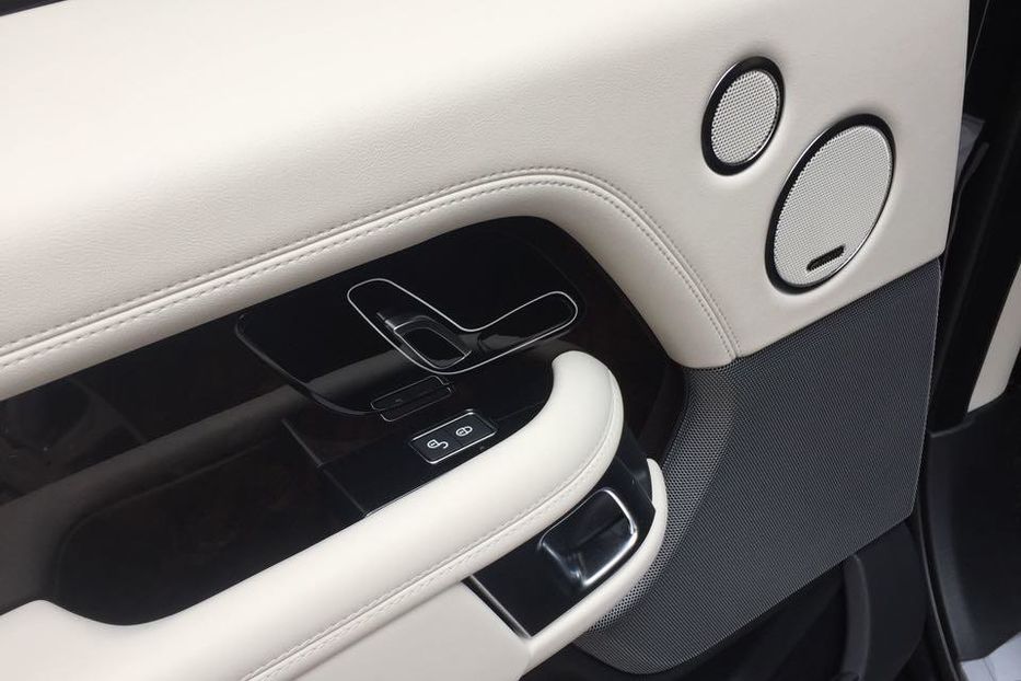 Продам Land Rover Range Rover Vogue 2018 года в Киеве