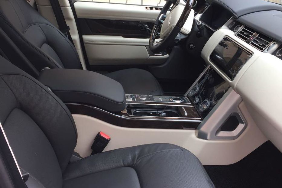 Продам Land Rover Range Rover Vogue 2018 года в Киеве