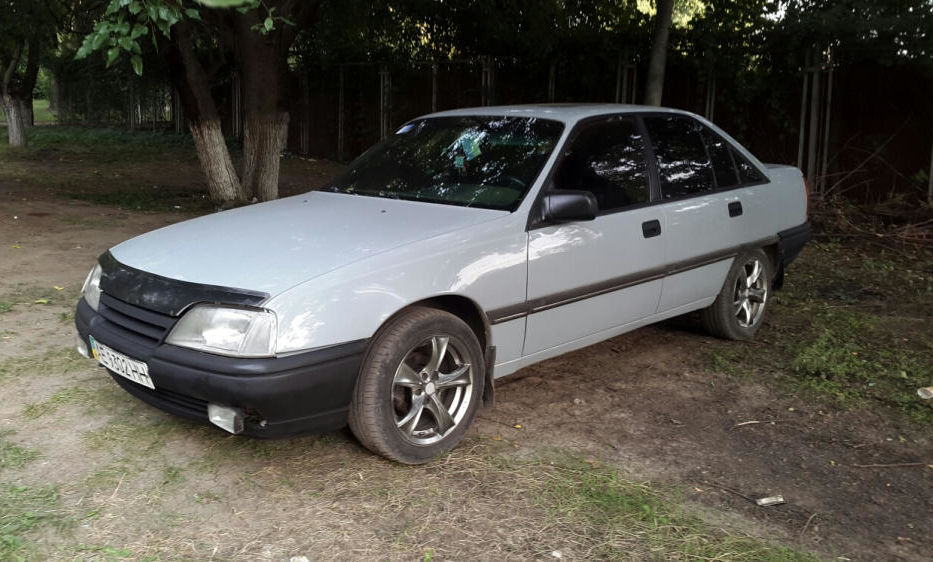 Продам Opel Omega Омега а 1987 года в г. Кривой Рог, Днепропетровская область