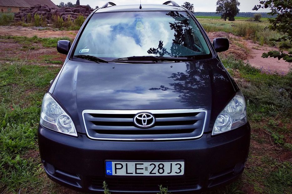 Продам Toyota Avensis Verso 2002 года в г. Коростень, Житомирская область