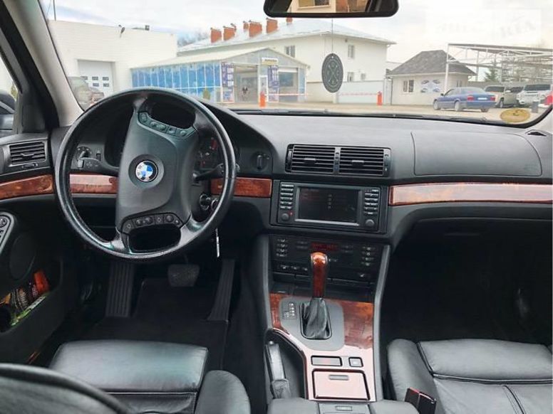 Продам BMW 530 2003 года в Черновцах