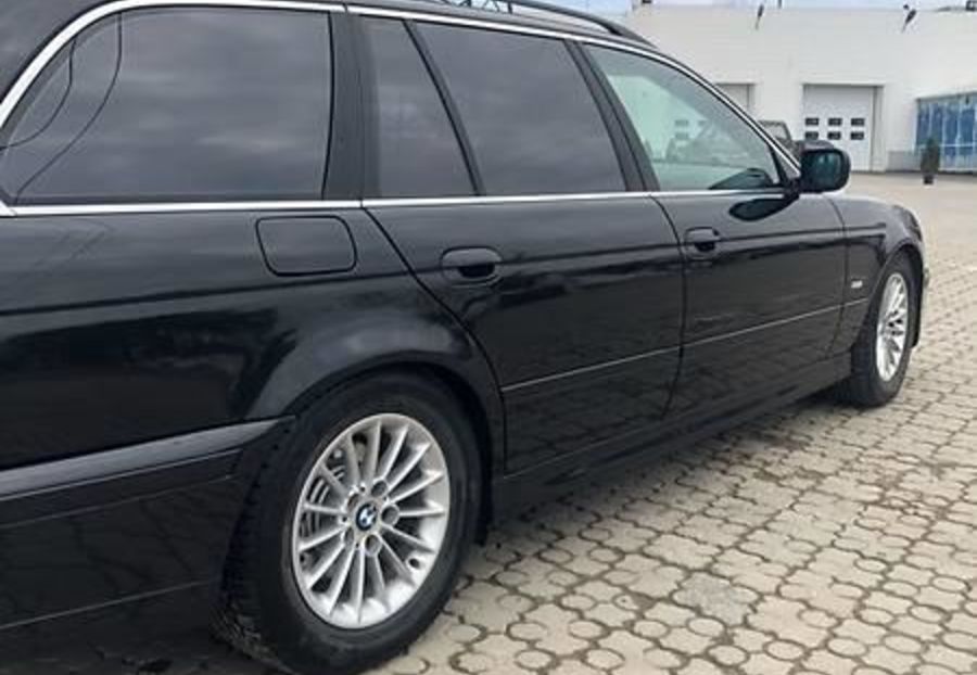 Продам BMW 530 2003 года в Черновцах