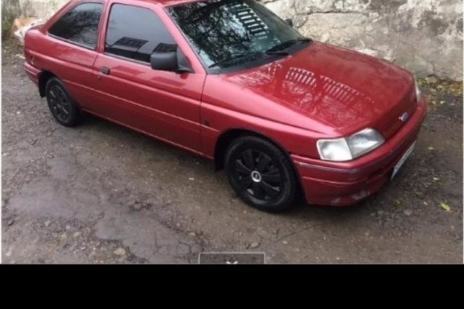 Продам Ford Escort Хєчбек 1990 года в г. Броды, Львовская область