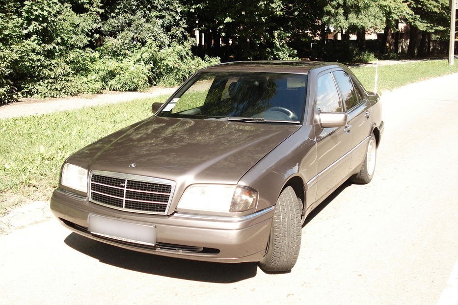 Продам Mercedes-Benz 220 С220W202Elegance 1995 года в Виннице