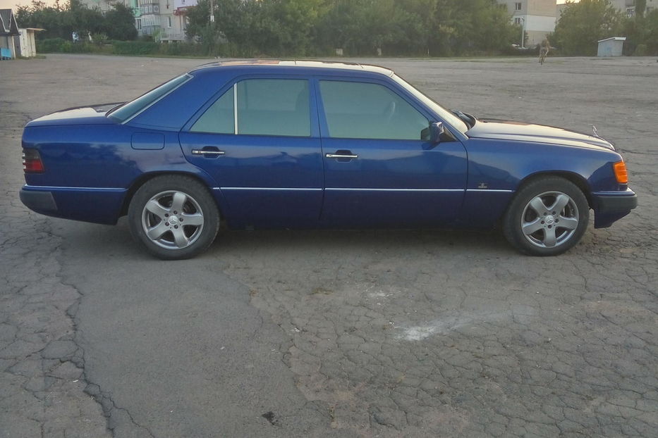 Продам Mercedes-Benz 230 1990 года в г. Тальное, Черкасская область