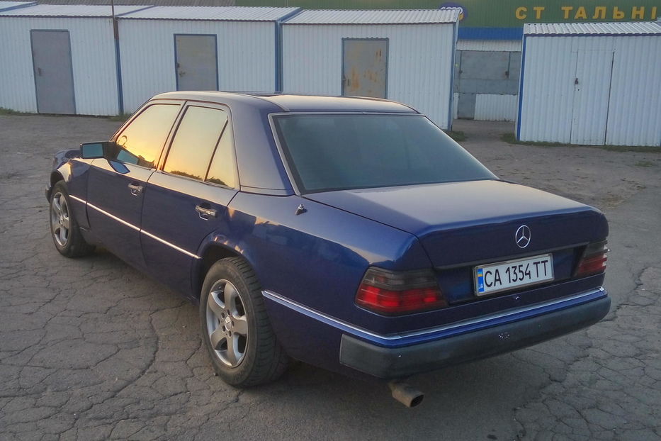 Продам Mercedes-Benz 230 1990 года в г. Тальное, Черкасская область