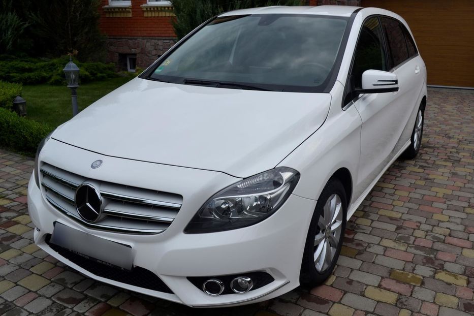 Продам Mercedes-Benz B 180 2013 года в Киеве