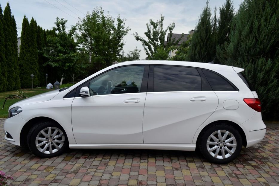 Продам Mercedes-Benz B 180 2013 года в Киеве