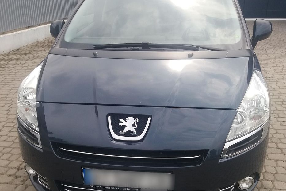 Продам Peugeot 5008 7 местная панорама 2012 года в Ивано-Франковске