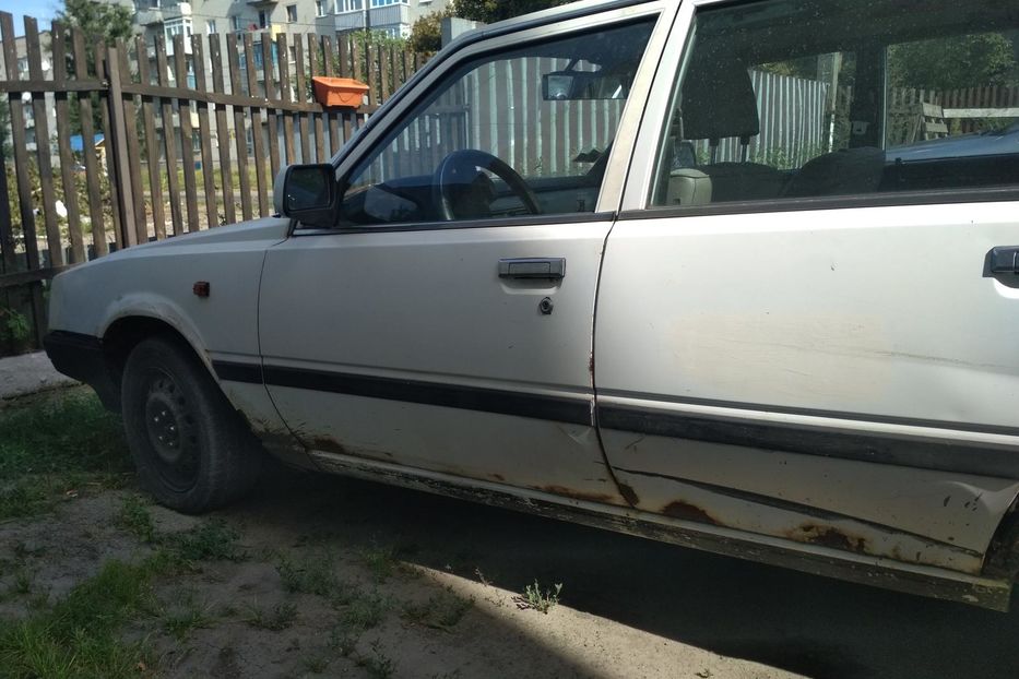 Продам Toyota Camry 1984 года в г. Синельниково, Днепропетровская область