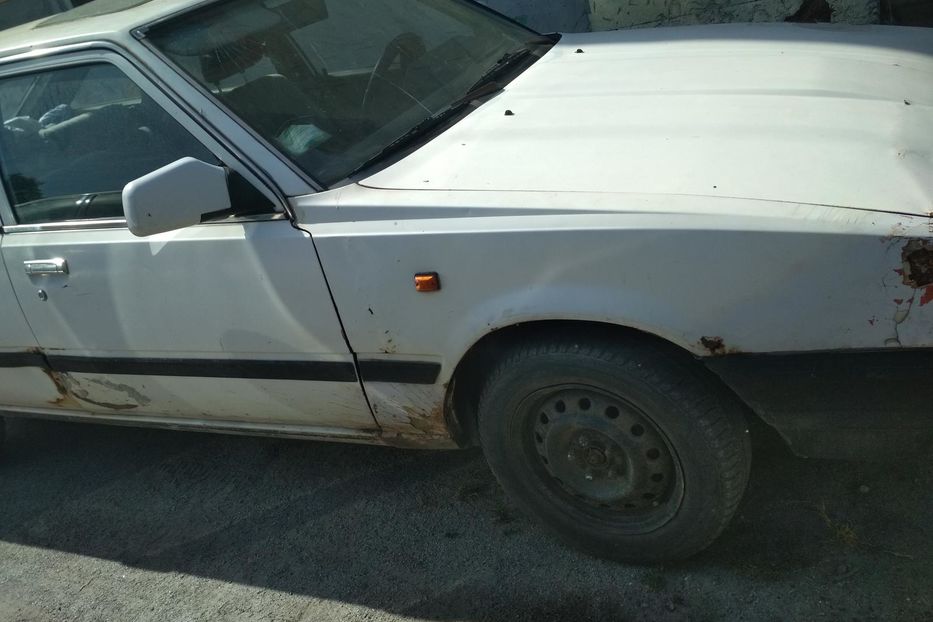 Продам Toyota Camry 1984 года в г. Синельниково, Днепропетровская область