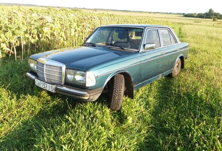 Продам Mercedes-Benz 200 1981 года в г. Буск, Львовская область