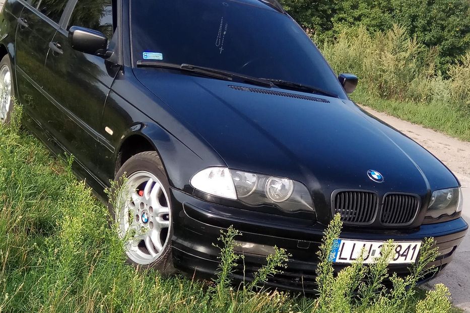 Продам BMW 320 Універсал 2001 года в г. Буча, Киевская область