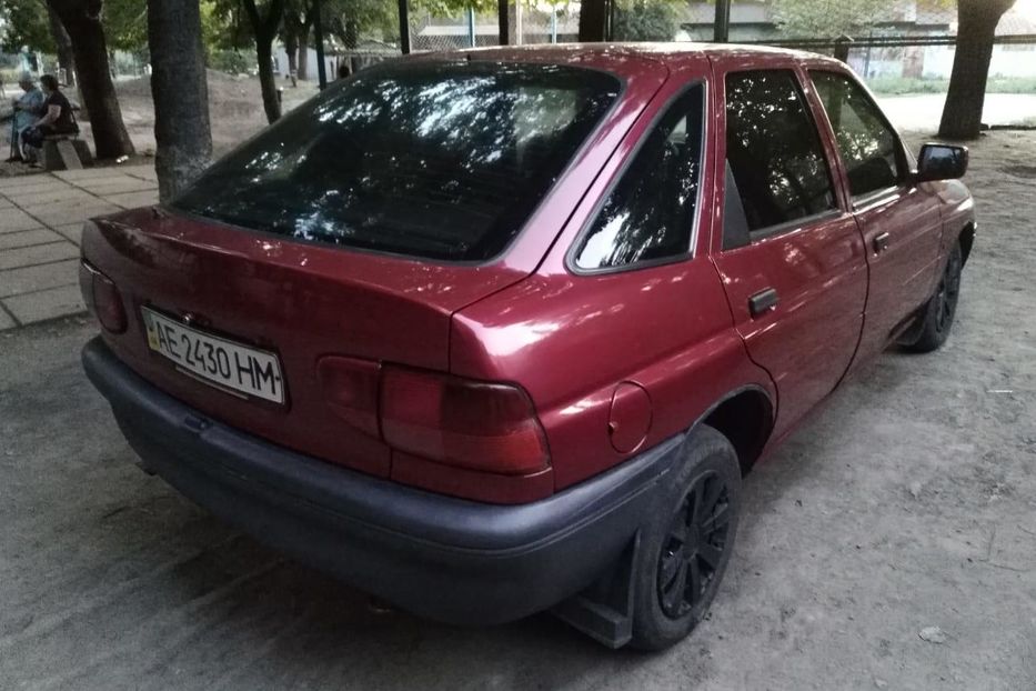 Продам Ford Escort 1993 года в г. Кривой Рог, Днепропетровская область