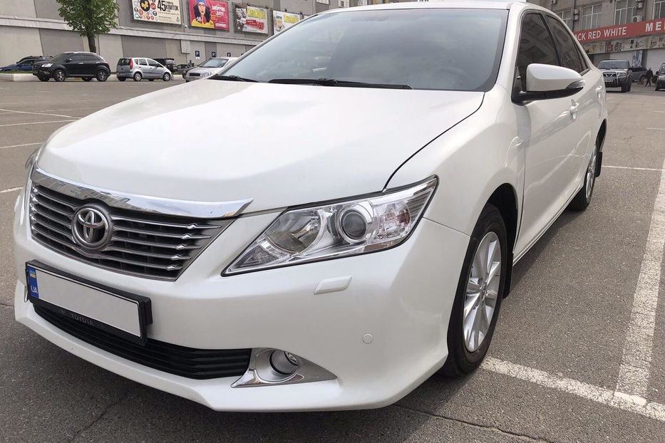 Продам Toyota Camry Toyota Camry 2013 2.5 AT 2013 года в Киеве