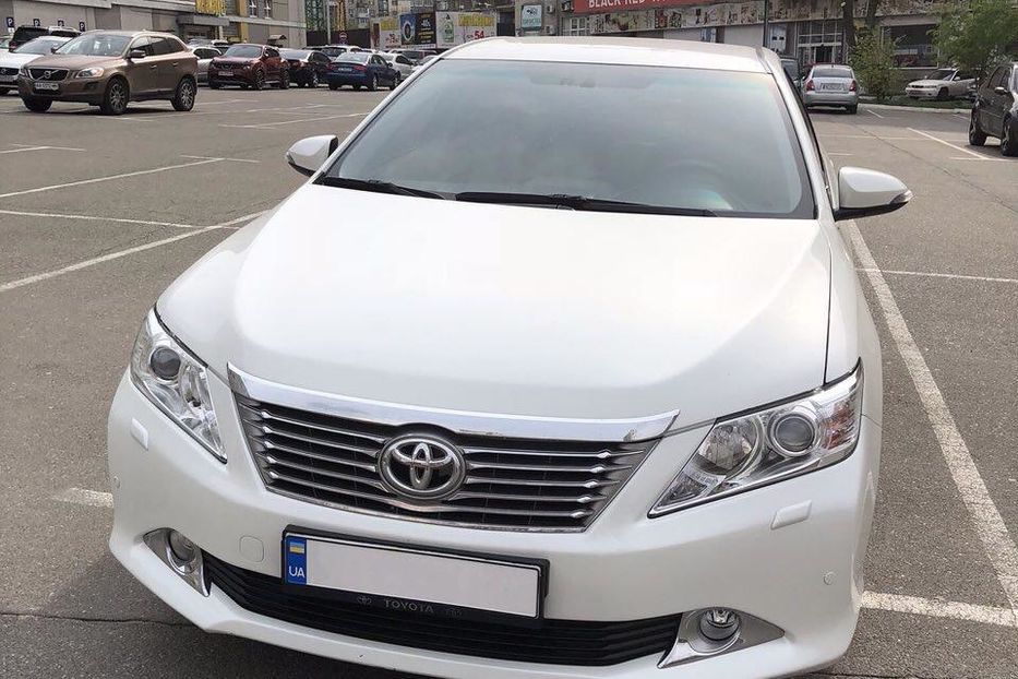Продам Toyota Camry Toyota Camry 2013 2.5 AT 2013 года в Киеве