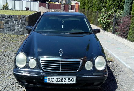 Продам Mercedes-Benz E-Class 4matik 2002 года в Луцке