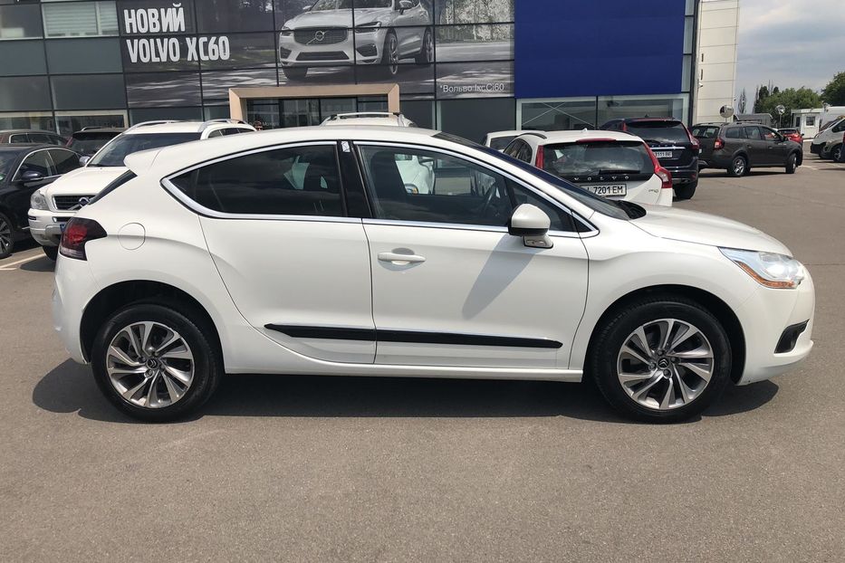 Продам Citroen DS4 2014 года в Киеве