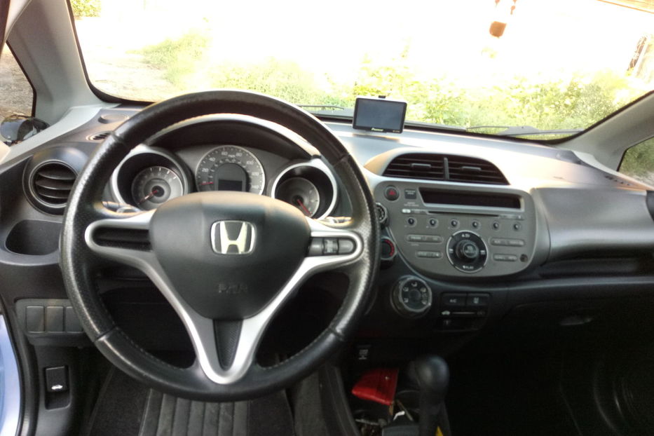 Продам Honda FIT 2010 года в Донецке