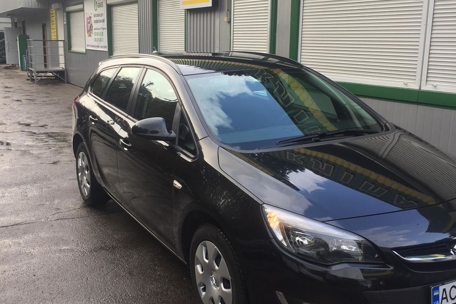 Продам Opel Astra J 2013 года в Луцке