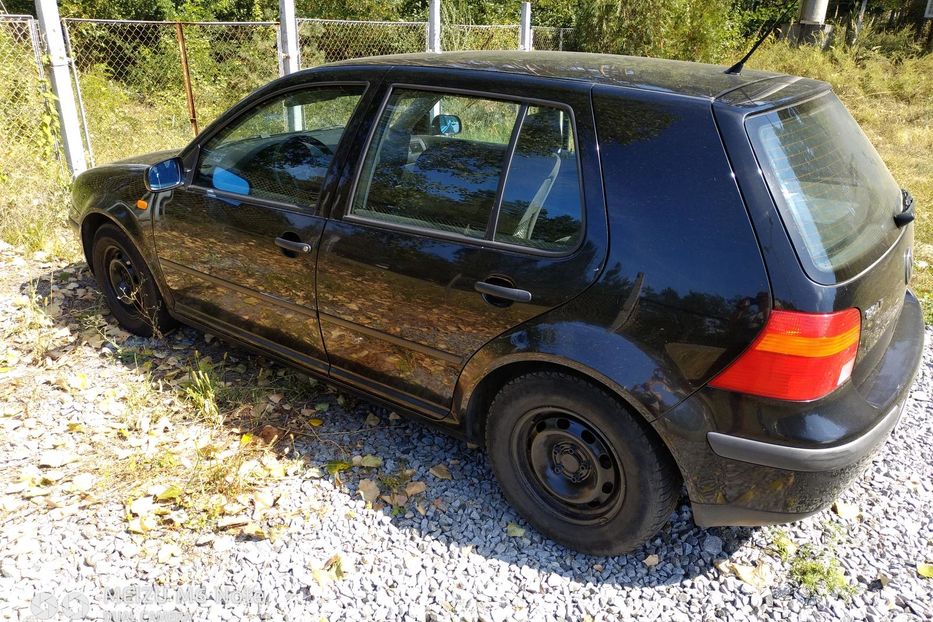 Продам Volkswagen Golf  VI 1998 года в Киеве